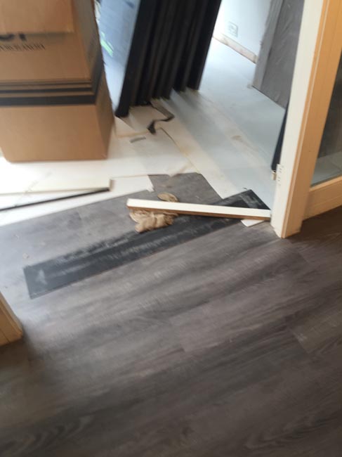 portfolio smooth floors rooms amtico dark wood installation 02
