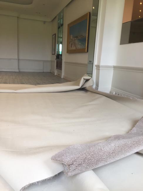 portfolio-carpets-lavish-grey-silkresse-carpet-installation-04