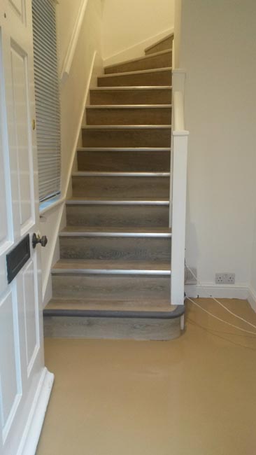 portfolio-smooth-floors-amtico-stairs-wood-look-04