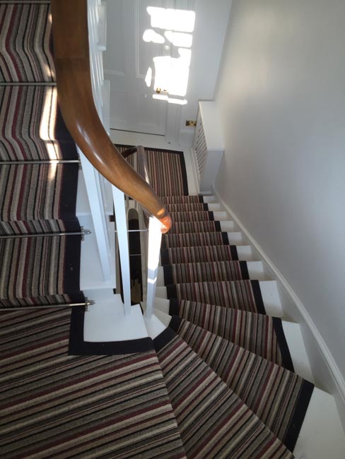 portfolio-carpets-striped-stair-with-thick-black-border-03