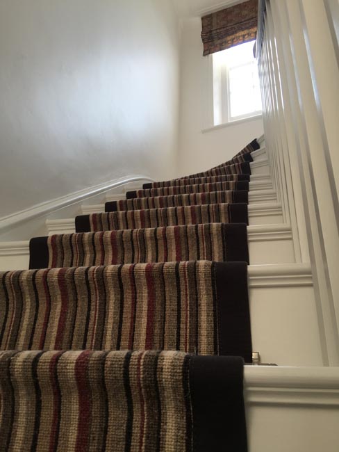 portfolio-carpets-striped-stair-with-thick-black-border-07