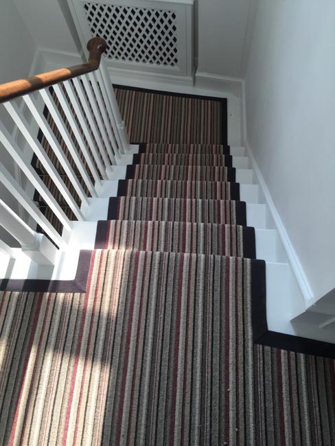 portfolio-carpets-striped-stair-with-thick-black-border-12