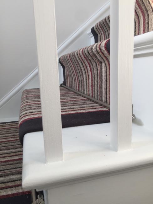 portfolio-carpets-striped-stair-with-thick-black-border-18