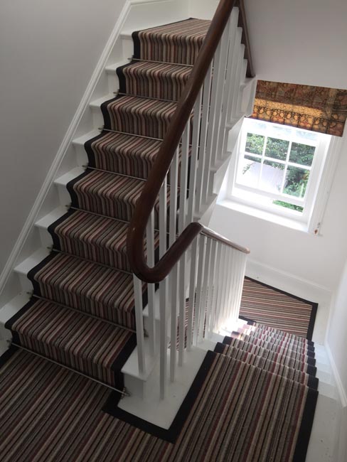 portfolio-carpets-striped-stair-with-thick-black-border-20