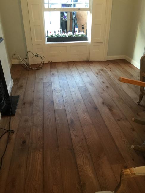 portfolio-hardwood-floors-brown-oak-wood-floor-installation-01