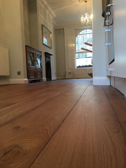 portfolio-hardwood-floors-brown-oak-wood-floor-installation-06