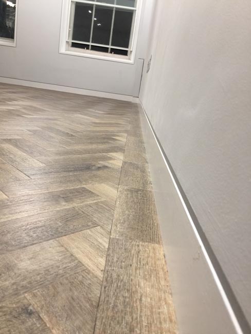 portfolio-smooth-floors-rooms-amtico-herringbone-design-08