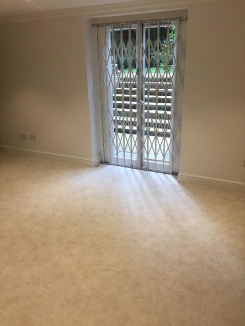 portfolio-smooth-floors-rooms-amtico-light-tiles-02