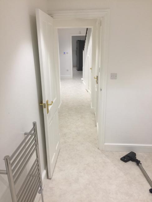 portfolio-smooth-floors-rooms-amtico-light-tiles-03