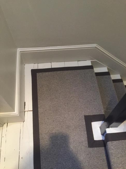 portfolio-carpets-grey-flatweave-with-black-border-16