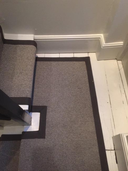 portfolio-carpets-grey-flatweave-with-black-border-17