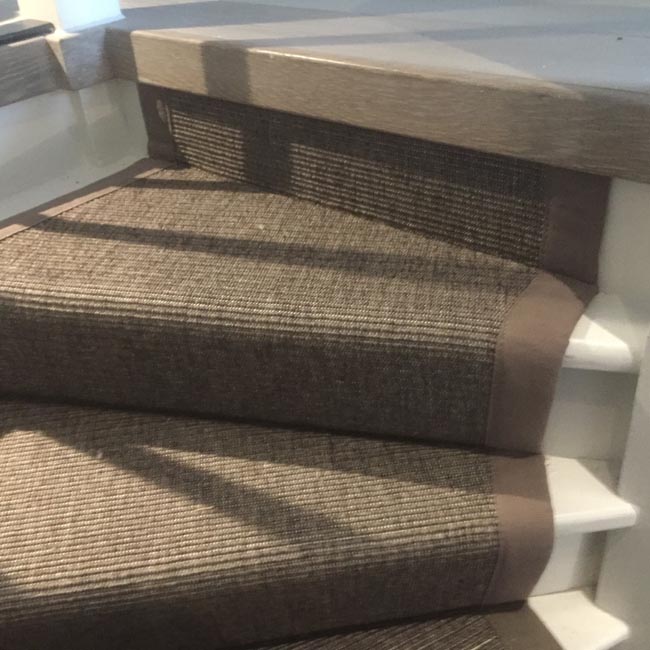 portfolio-carpets-grey-sisal-carpet-as-runner-on-stairs-03