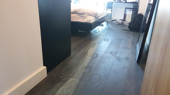 portfolio-hardwood-flooring-brown-grey-wood-in-living-area-02