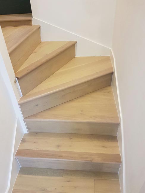 portfolio-hardwood-floors-wood-stairs-installation-01