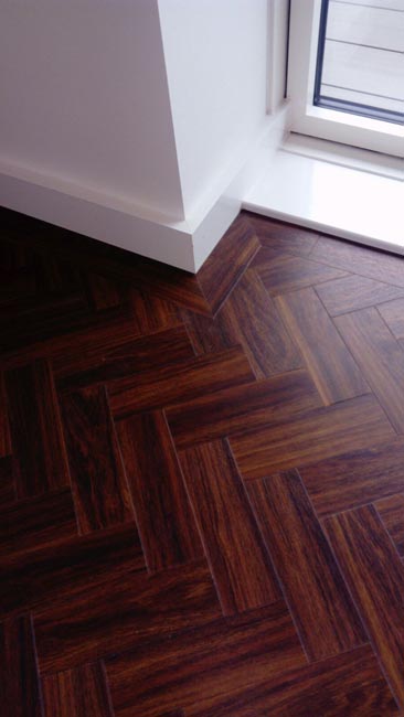portfolio-smooth-floors-amtico-herringbone-installation-02
