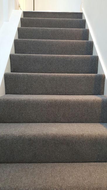 portfolio-carpets-grey-carpet-installed-to-a-clients-premises-02