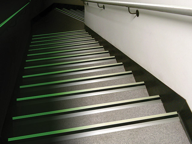 quantum-ps-ecoglo-stairs