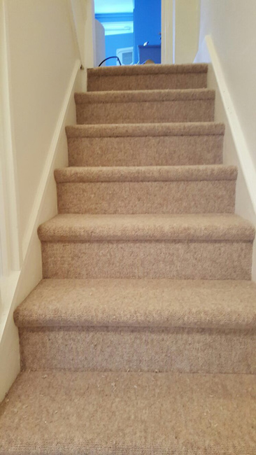 portfolio-carpets-plain-stair-carpet-01