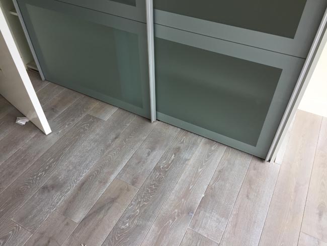 portfolio-hardwood-flooring-grey-wood-installation-02