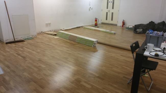 portfolio-hardwood-flooring-room-in-a-wood-07