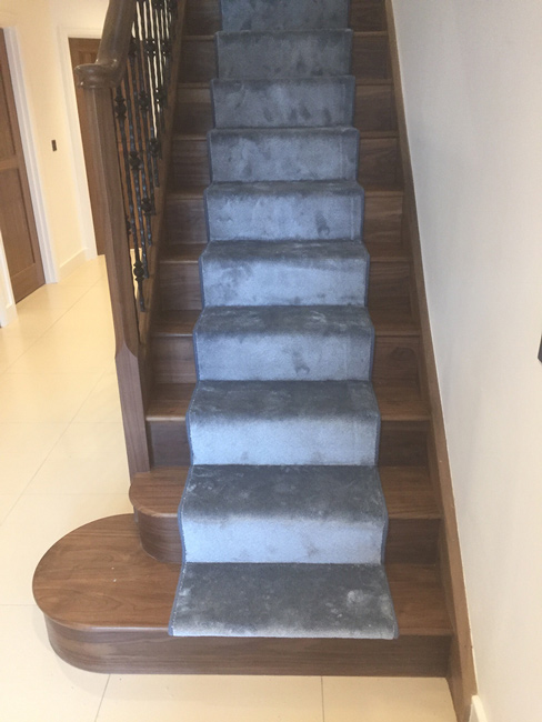 portfolio-stairs-blue-carpet-runner-03