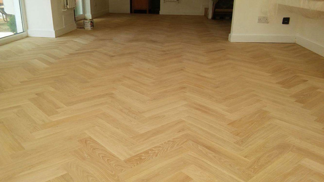 portfolio-hardwood-floors-solid-oak-herringbone-04
