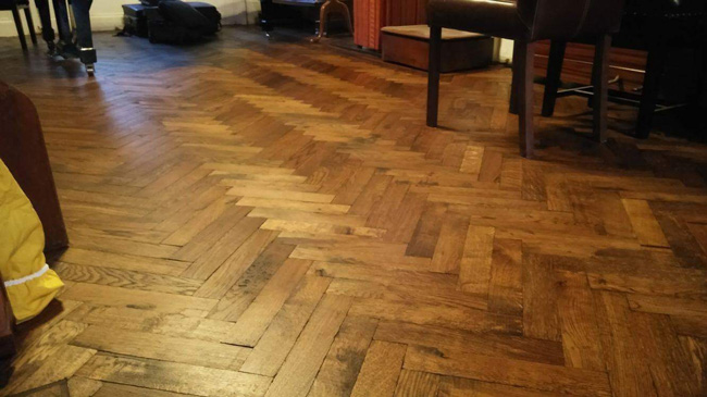 portfolio-herringbone-wood-installation-rooms-01