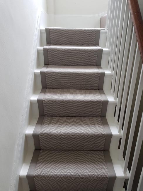 portfolio carpet runner with a greyish brownish border 01