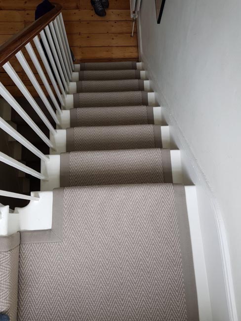 portfolio carpet runner with a greyish brownish border 05