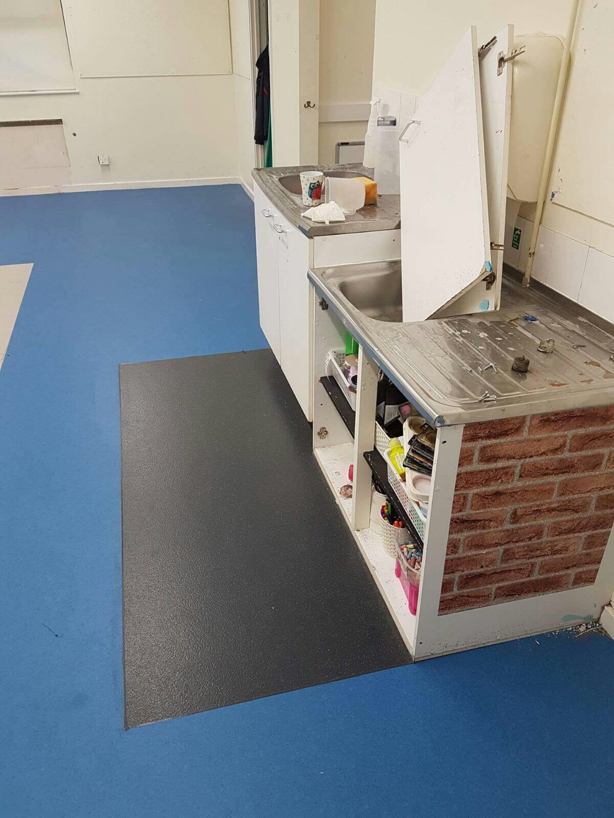 portfolio-linoleum-flooring-installation-to-areas-9