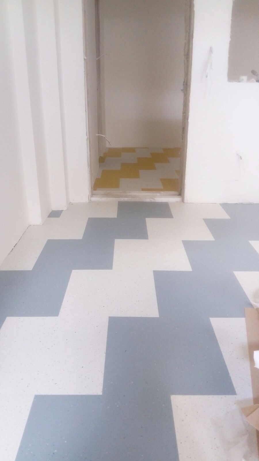 portfolio-vinyl-flooring-installed-to-premises-5