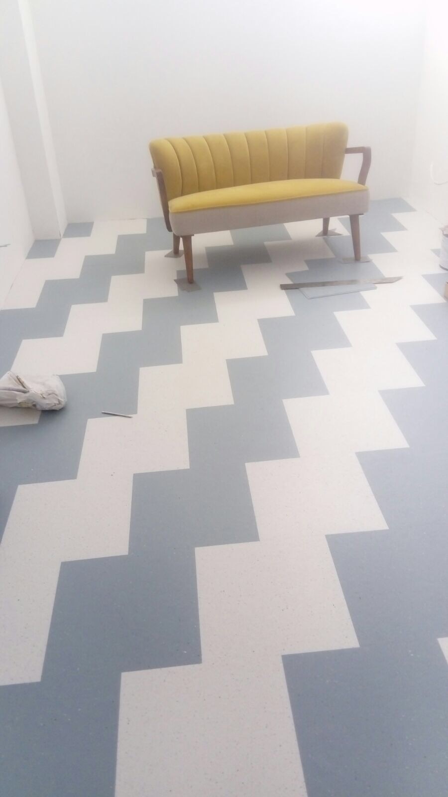 portfolio-vinyl-flooring-installed-to-premises-7