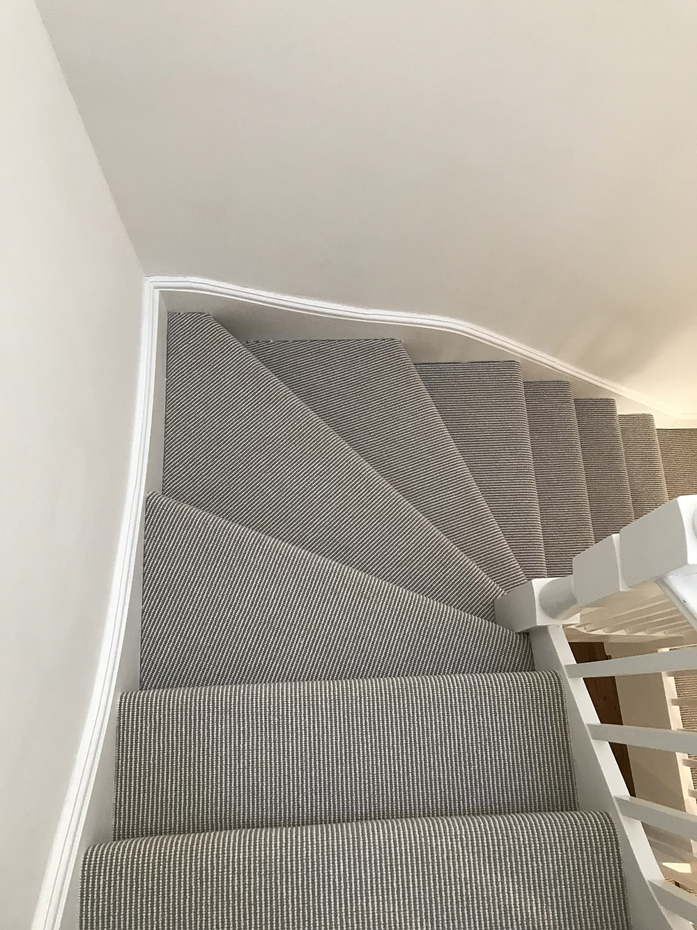 CORDED STAIRS INSTALLATION (12)