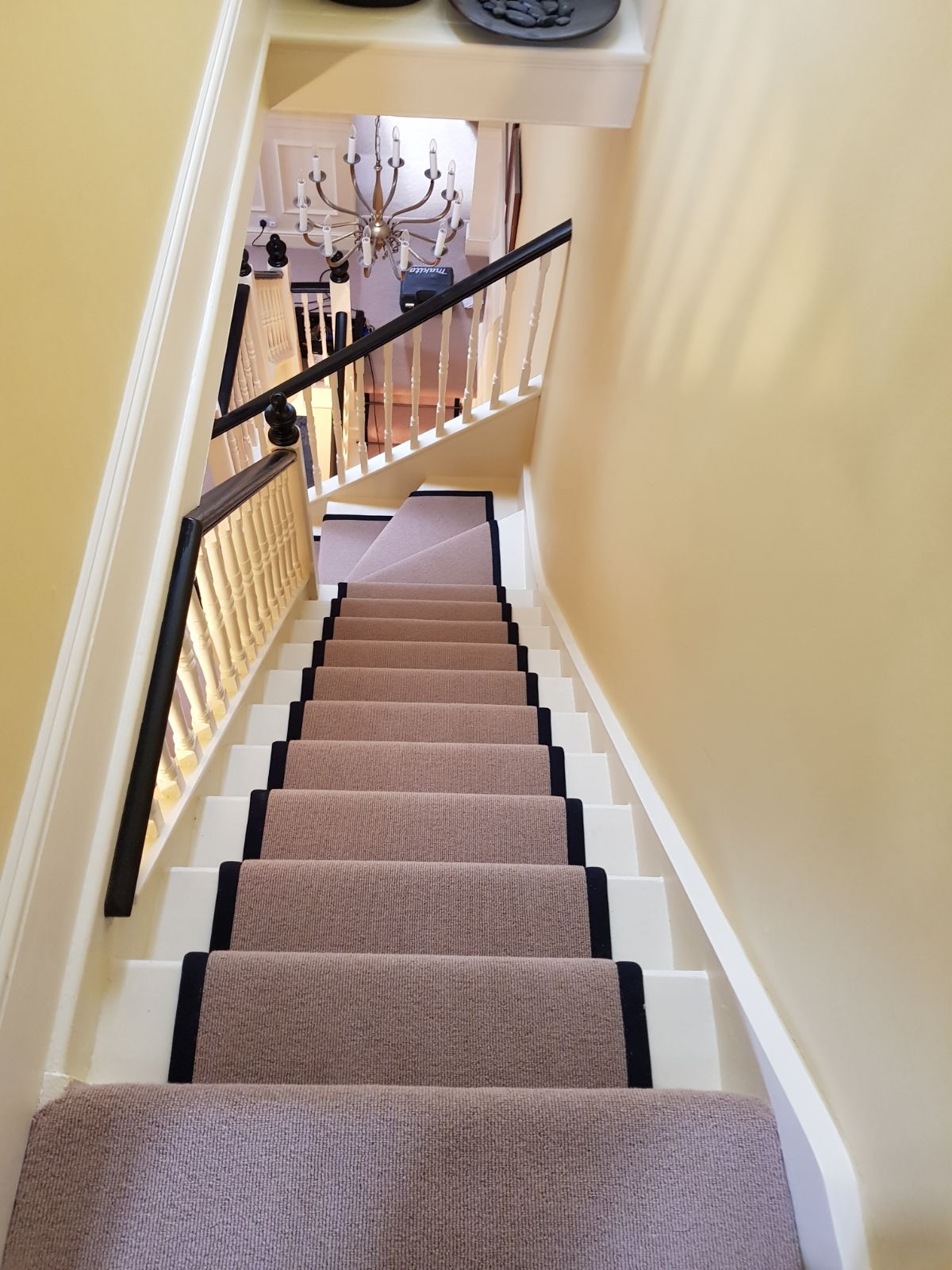 PORTFOLIO - STAIRS WITH BLACK BINDING (4)