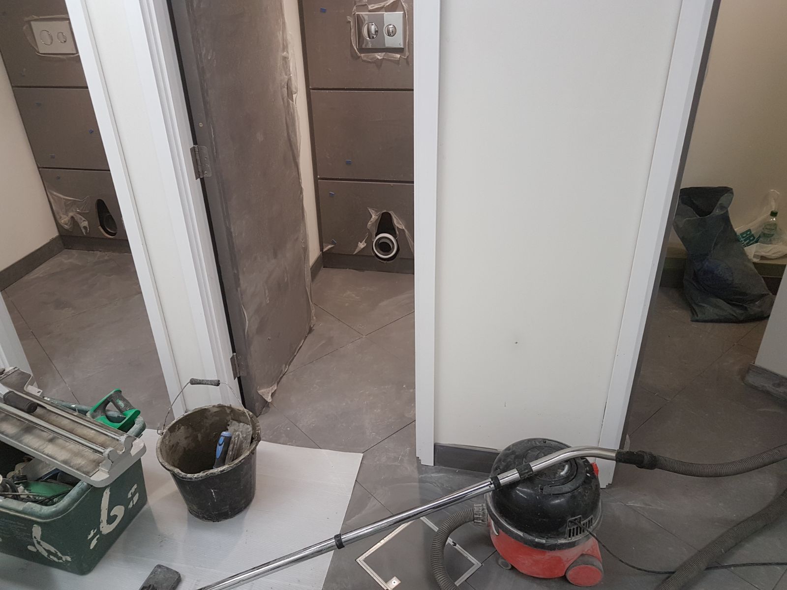 PORTFOLIO - DW TILES WORKS (10)