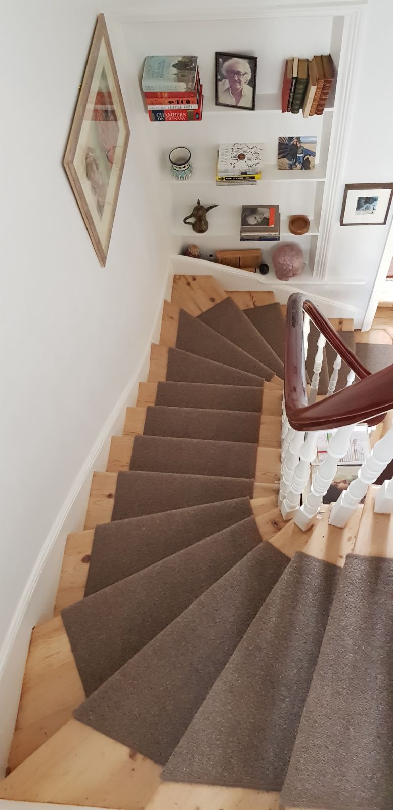 portfolio carpets BROWN CARPET RUNNER TO STAIRS (2)