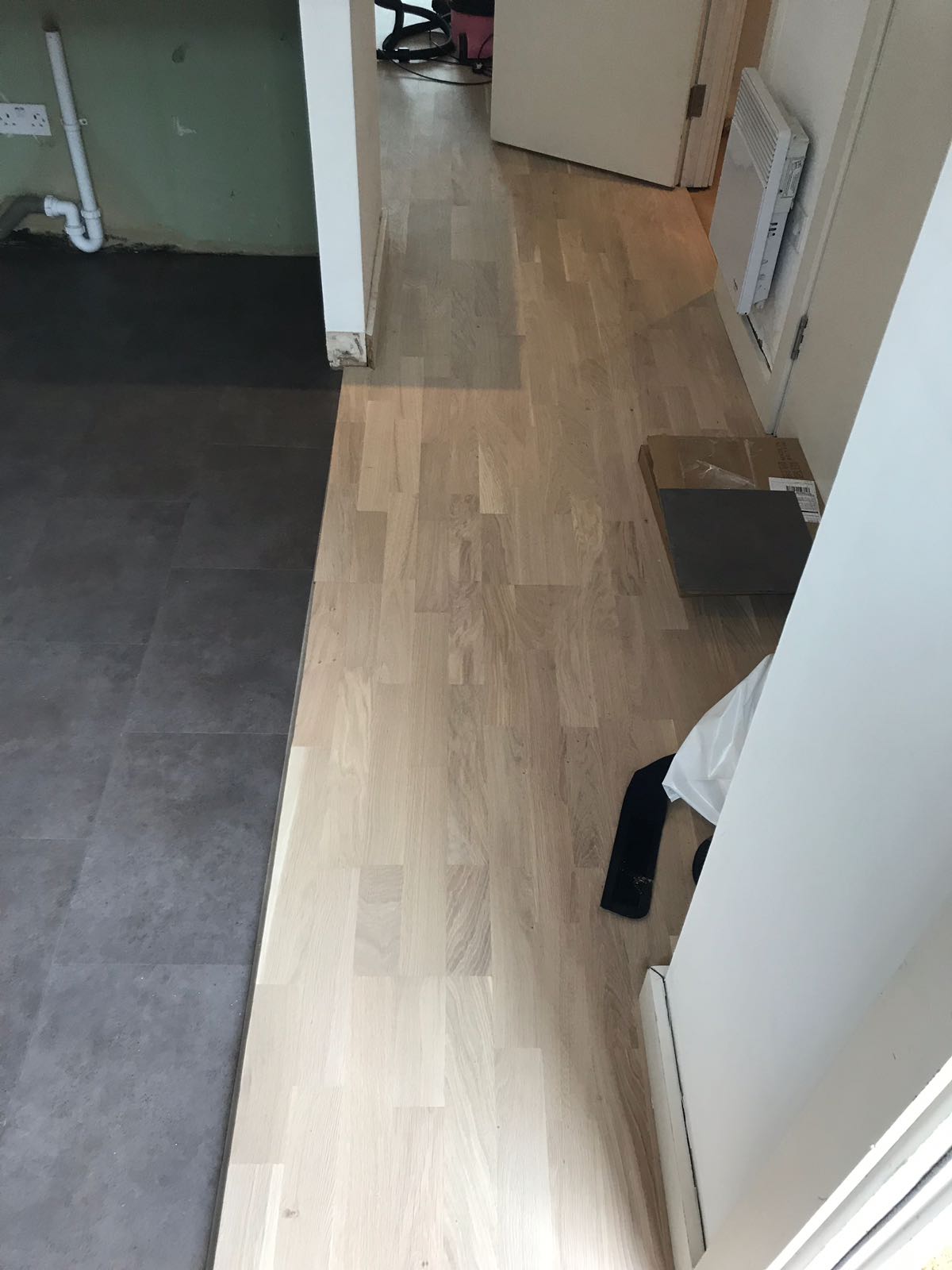 portfolio smooth and hardwood Amtico Spacia And Boen Flooring In Kensington (6)