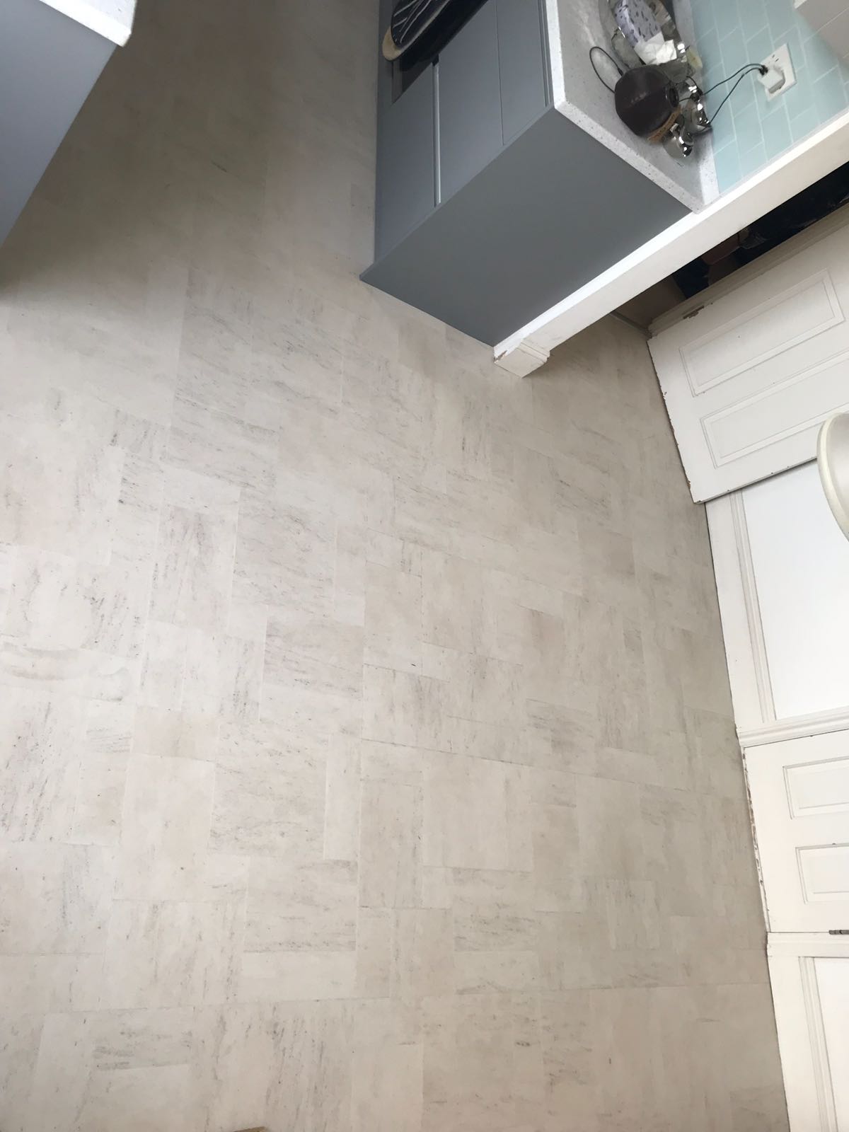 portfolio smooth floors amtico-honed-limestone-Natura-installation-clapham (1)