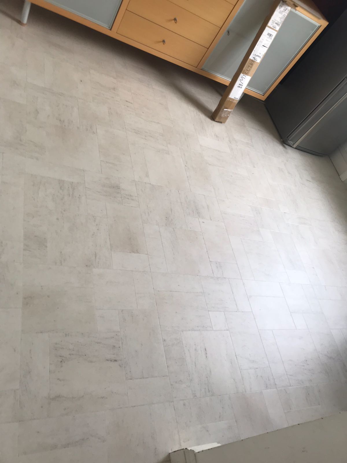portfolio smooth floors amtico-honed-limestone-Natura-installation-clapham (5)