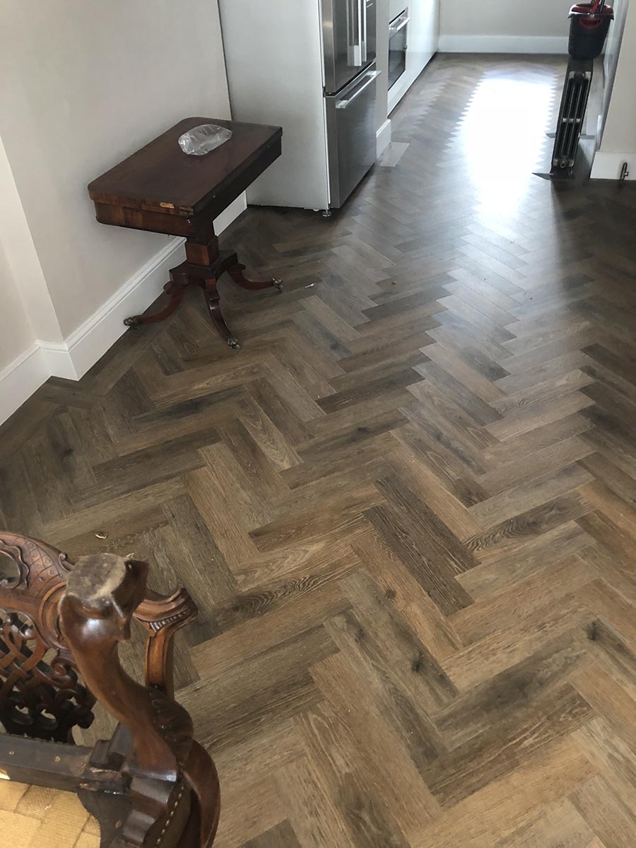 portfolio smooth floors amtico-noble-oak-parquet-installation-earlsfield (7)