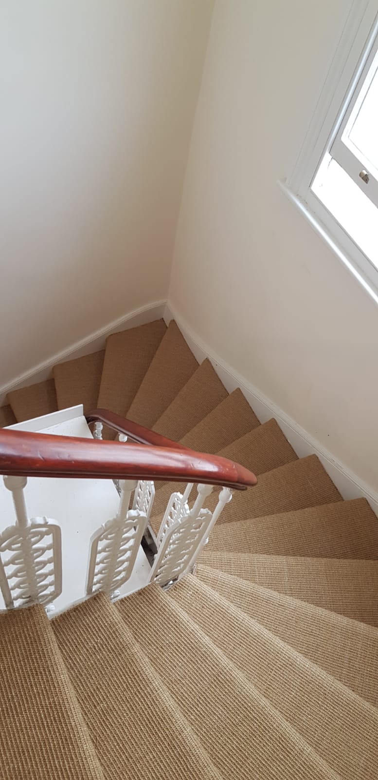 portfolio carpets bronze-sisal-carpet-installation-raynes-park (2)