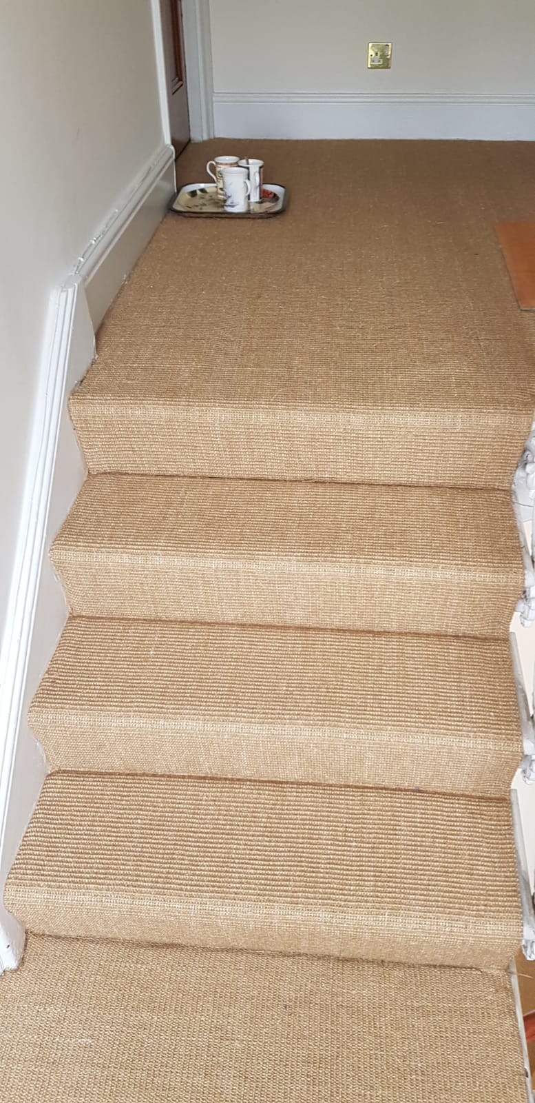 portfolio carpets bronze-sisal-carpet-installation-raynes-park (6)