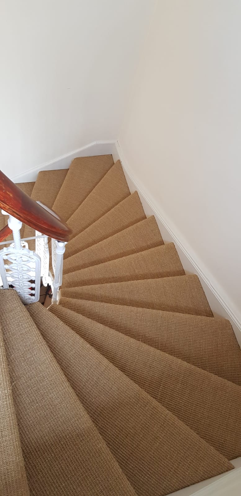 portfolio carpets bronze-sisal-carpet-installation-raynes-park (7)