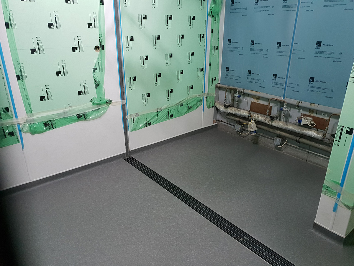 portfolio commercial Altro Flooring Installed At Stansted Airport (3)
