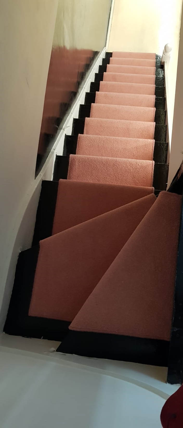 portfolio pink-carpet-runner-installation-stratford (4)