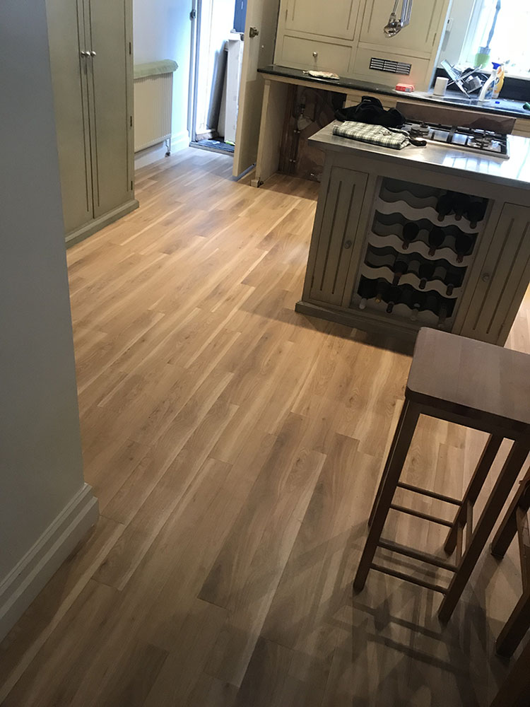 portfolio smooth floors amtico-spacia-eden-oak-installed-in-fulham (2)