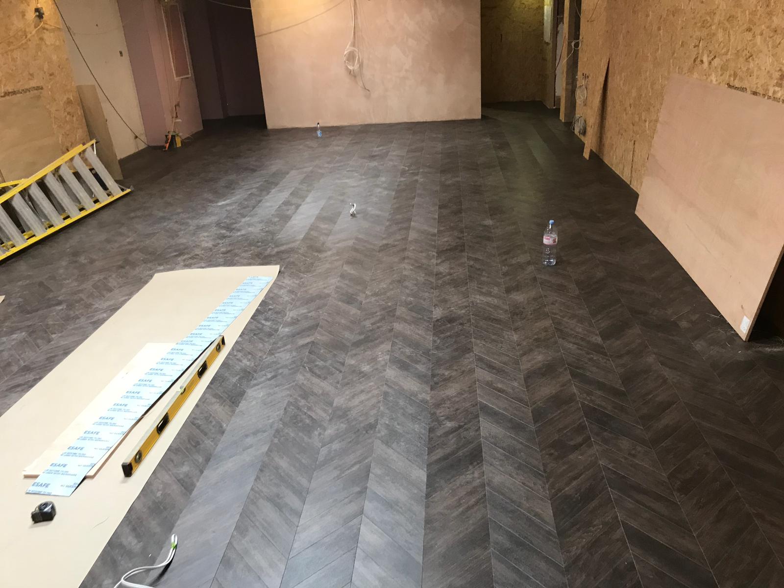 portfolio commercial amtico-signature-installation-queens-tennis-club (1)