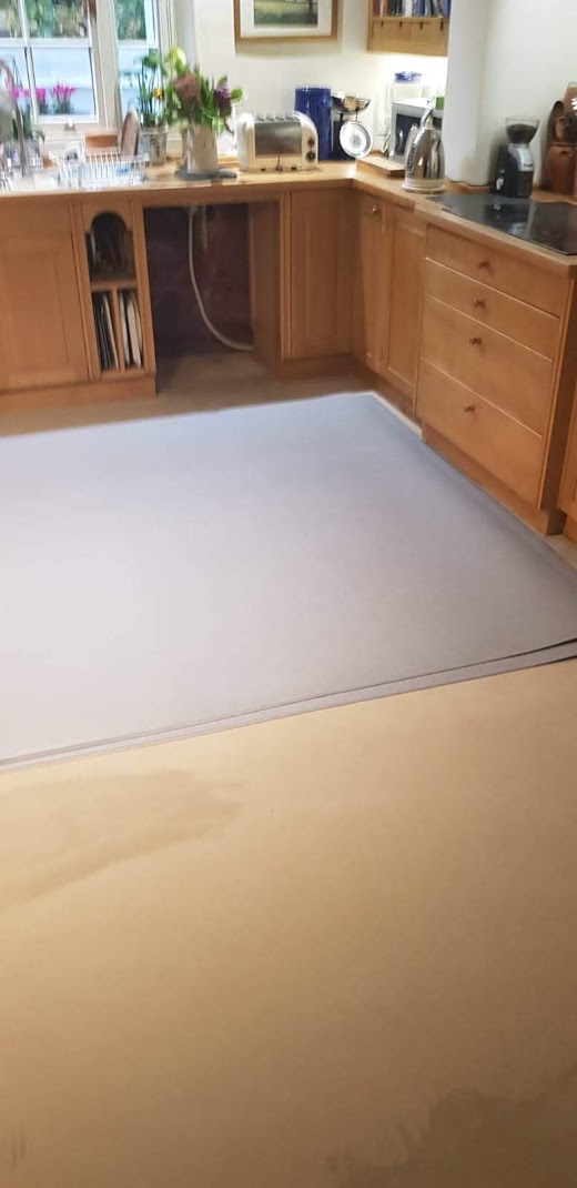 Domestic Kitchen Installation (Canonbury Park North, N1)