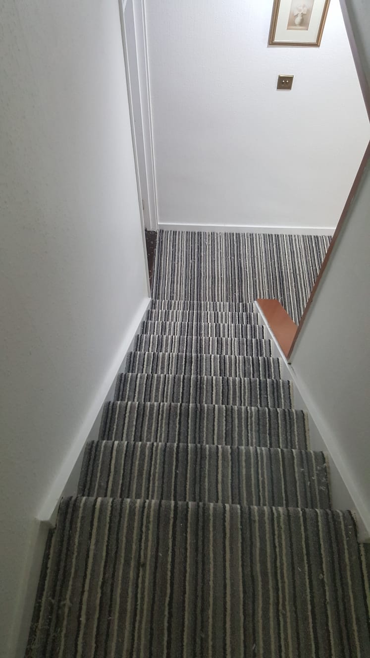 portfolio striped-carpet-on-stairs-wimbledon (5)