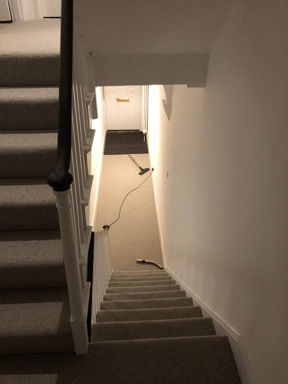 portfolio grey-carpet-stairs-installation-stoke-newington (6)